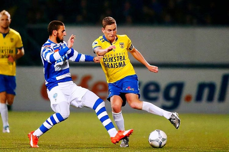 表现略显挣 表现略显挣